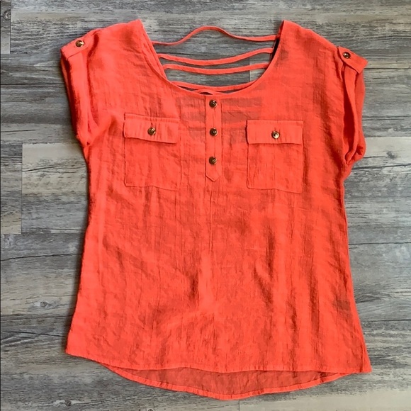 edge Tops - Women's Edge Cap Sleeve Top With Buttons And Cutout Design Medium